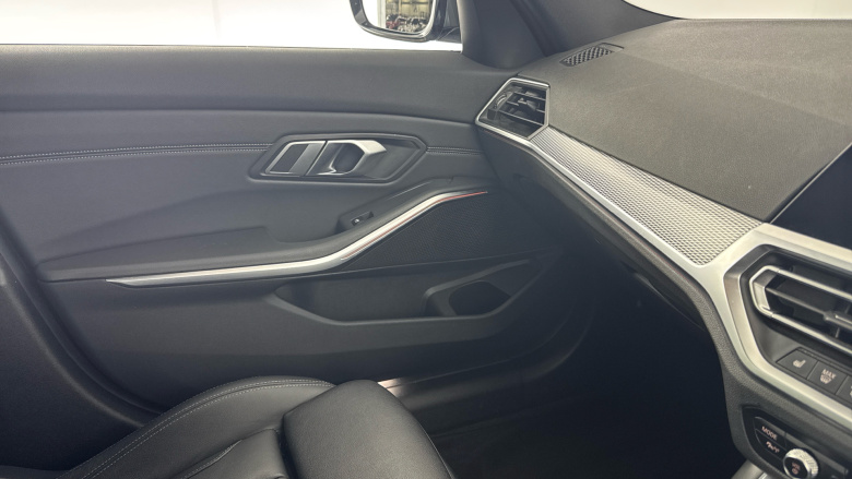 BMW 3 Series 320i M Sport 5dr Step Auto Petrol Estate